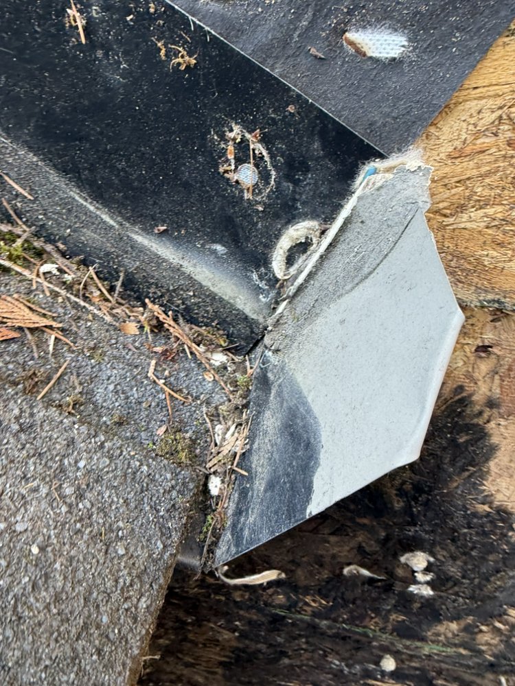 Improper Kick-Out Flashing Caused Hidden Water Damages